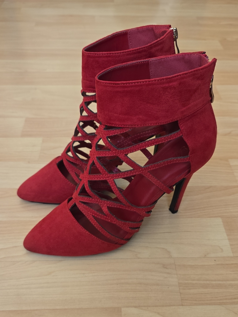 Paprika Red Suede Strappy High Heel Pointed Toe Back Zipper Size 9